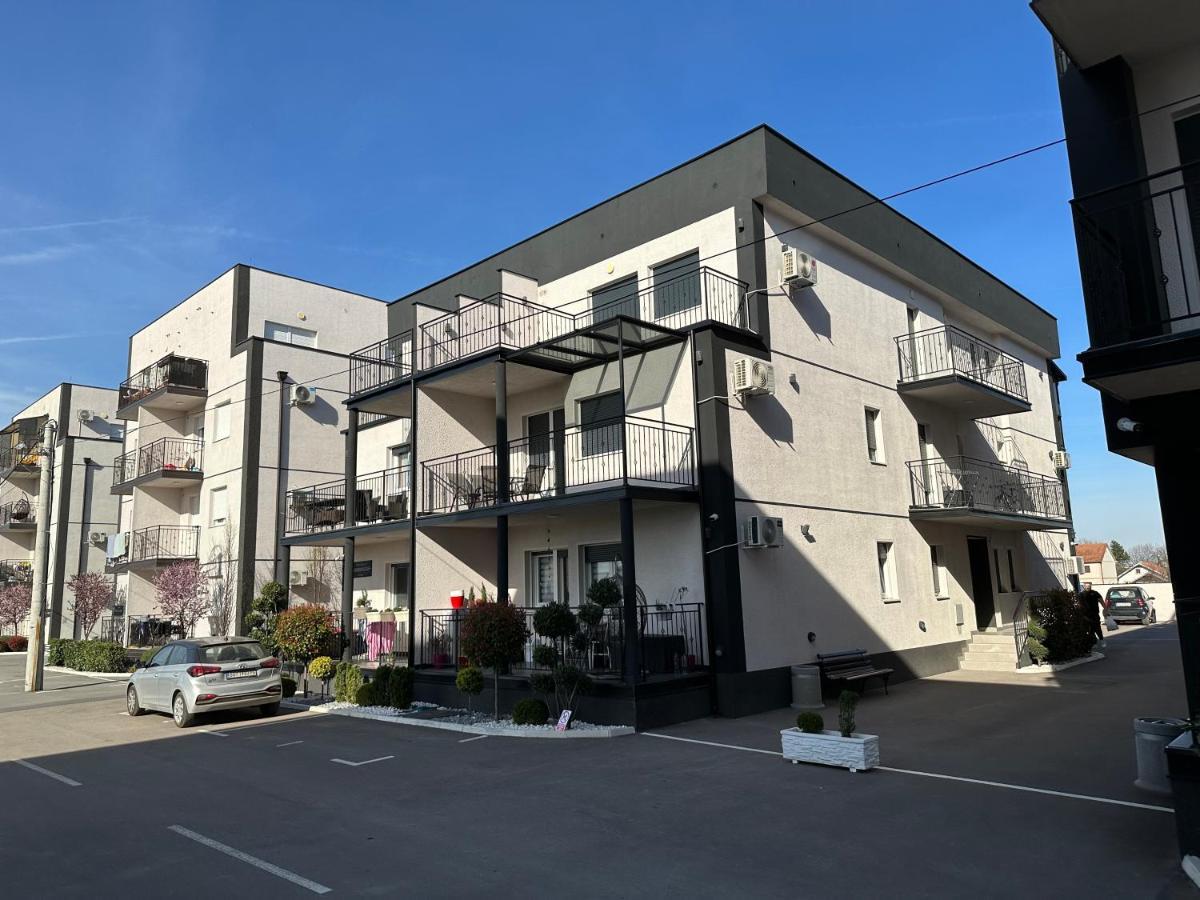 Apartment Aura Belgrado Exterior foto